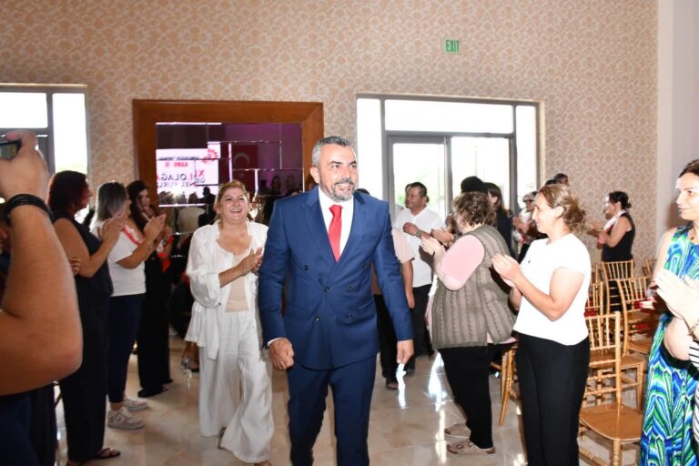 KAMU-İŞ TARİHİNDE BİR İLK: BAŞKAN AHMET SERDAROĞLU YÜZDE 97 OYLA GÜVEN TAZELEDİ